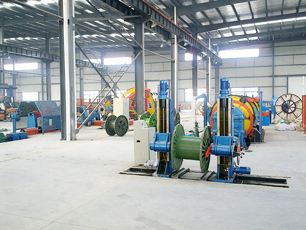 春輝集團(tuán)電纜車(chē)間